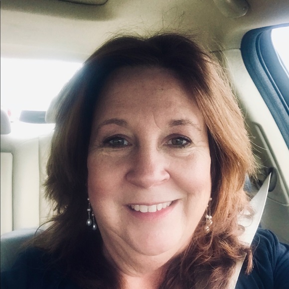 Meet your Posher, Cheryl - Picture 1 of 1